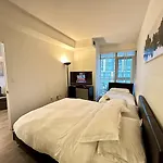 Comfy 1Bdrm Den 2Baths With 3 Real Beds Plus Parking
